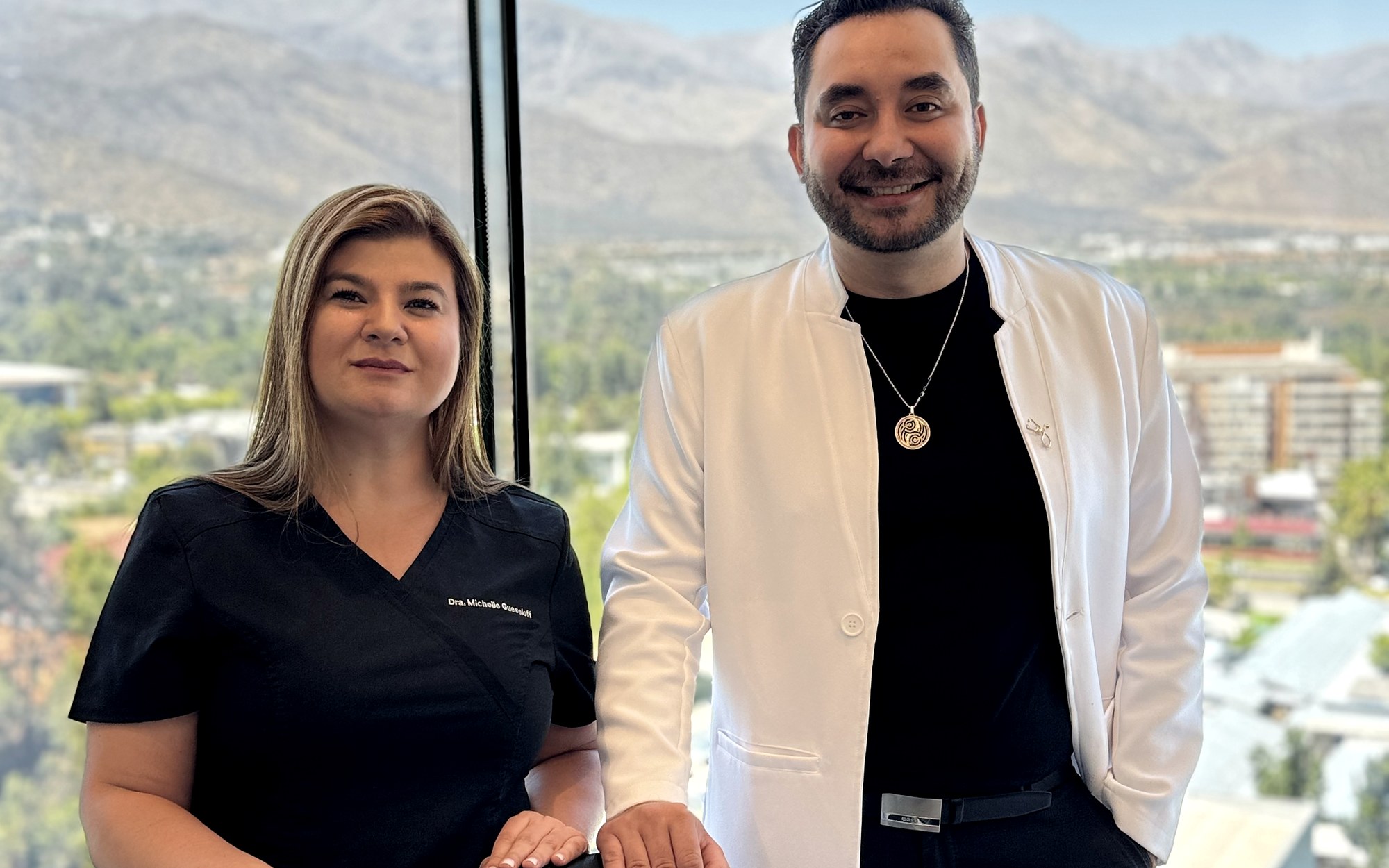 Dr. Martín Rampone y Dra. Michelle Gueseloff — Equipo Médico Clínica DMR